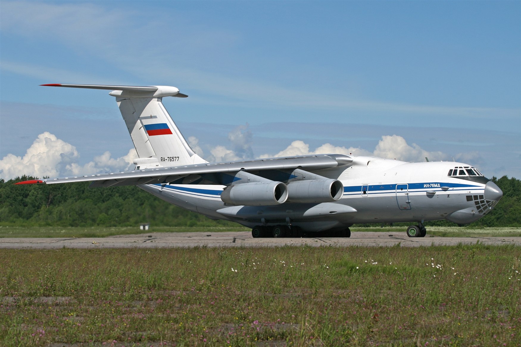 Фото самолета ил. Ил-76 ВВС России. Ил-76 военно-транспортный самолёт. Самолет ВВС России ил-76. ВВС самолеты ил 76.