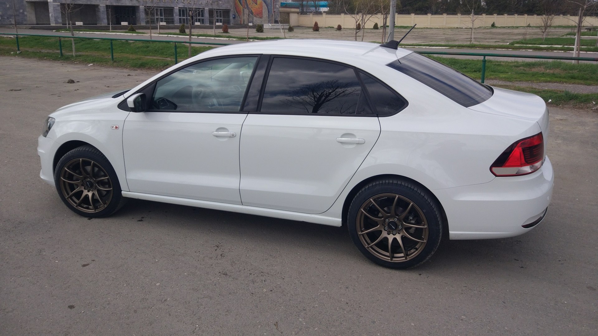 Polo sedan r17 РљРЁР•РЁРљ