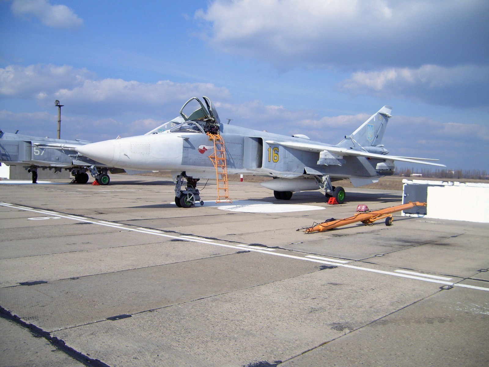 Су-24м Черняховск. Су-24 большого размера.