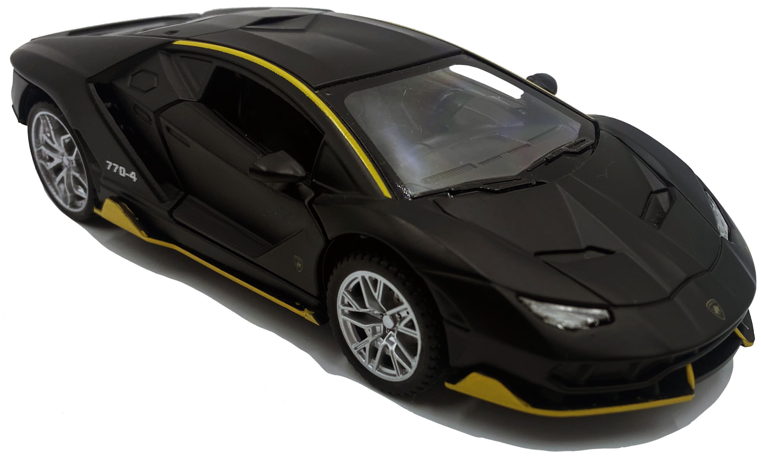 Lamborghini Centenario белая