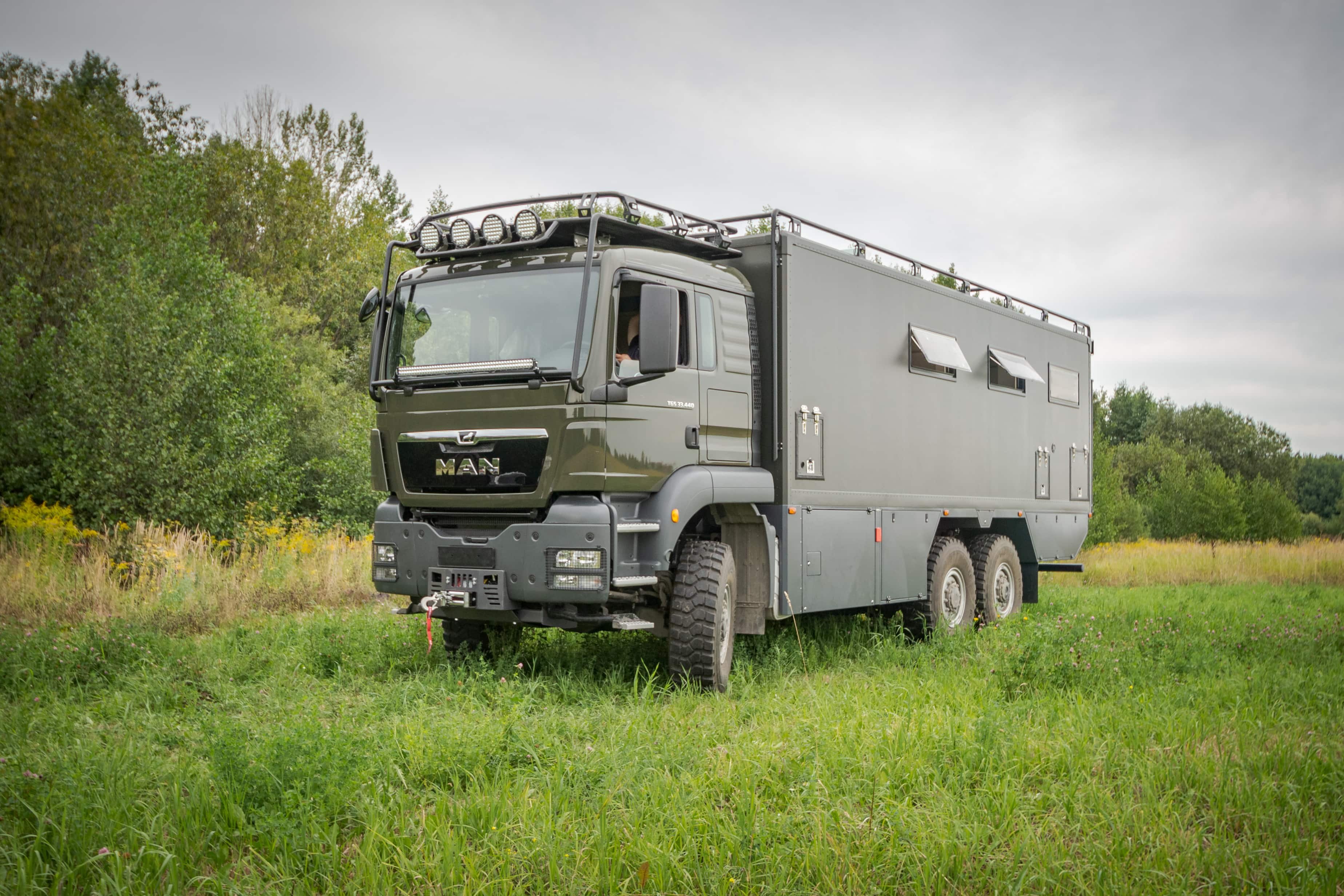 Ман тгс 6х6. Автодом man TGS 6x6. Премиум-автодом man TGS 6х6. Man TGS 8x8 автодом. Man TGM 4x4 автодом.