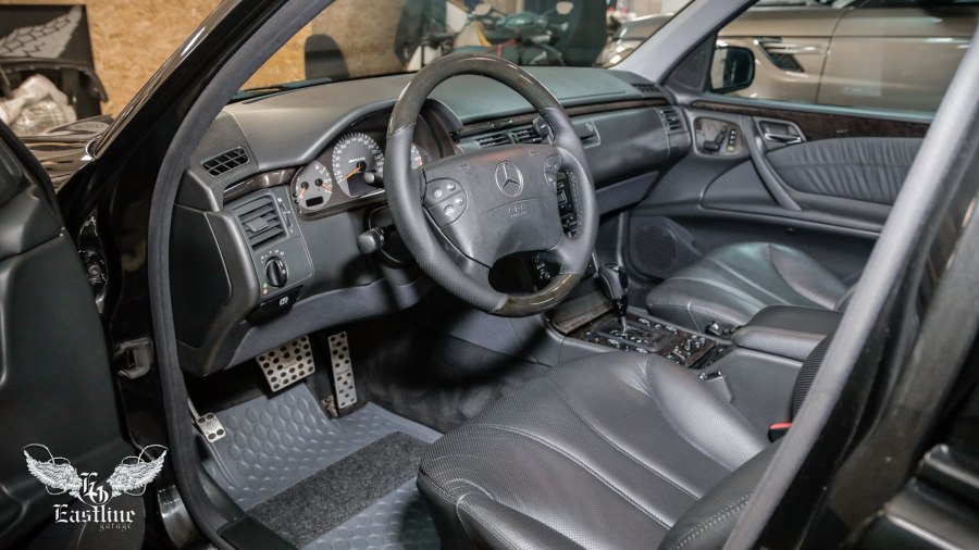 Mercedes Benz e55 w210 салон