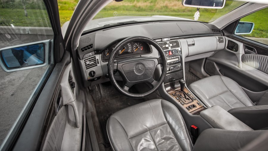 W124 e60 AMG салон