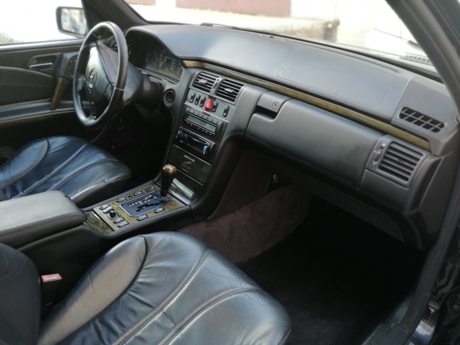 Мерседес Бенц w210 салон