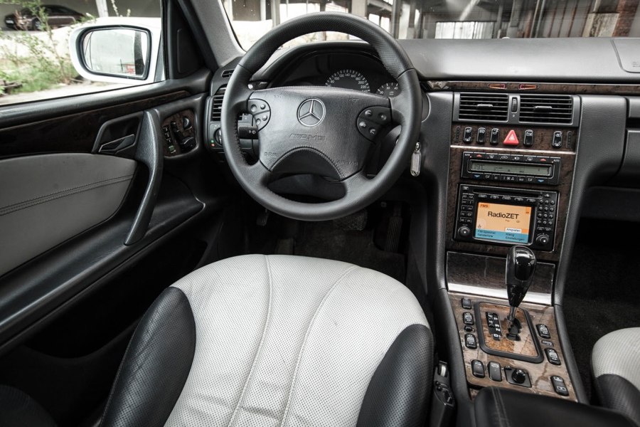 Mercedes w210 Interior