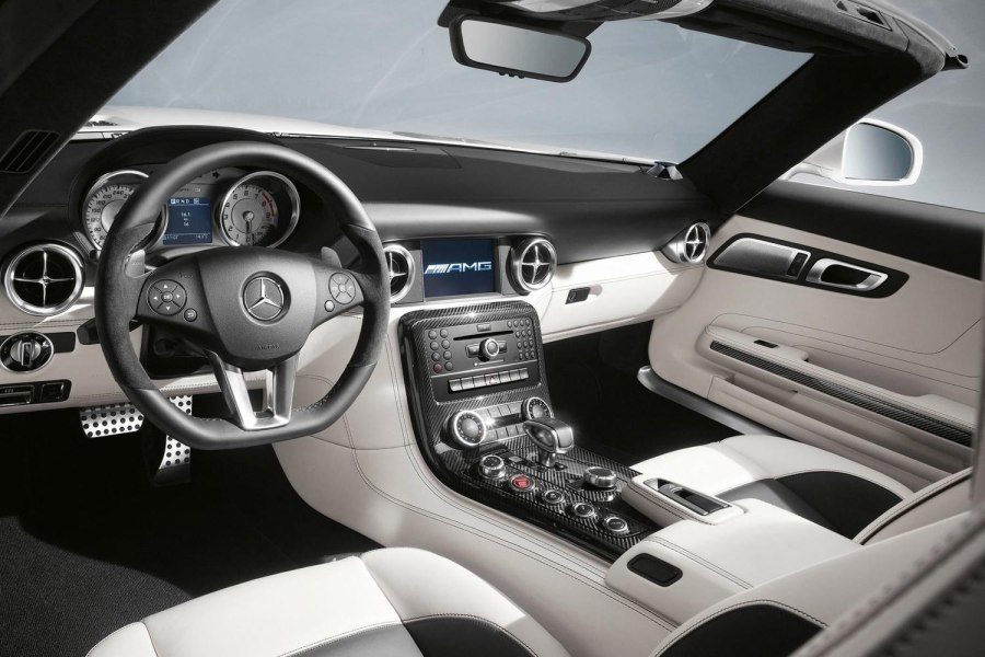 Mercedes Benz s500 w222 белый салон