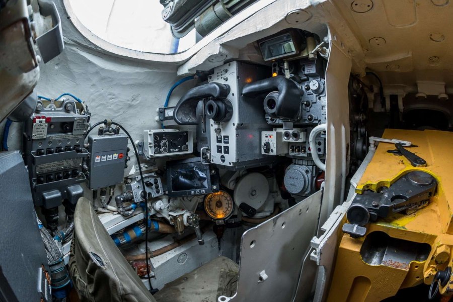 Место наводчика т-72
