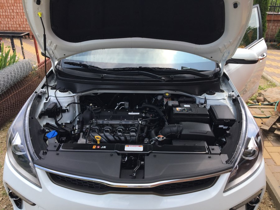 Kia Rio 2018 подкапотное