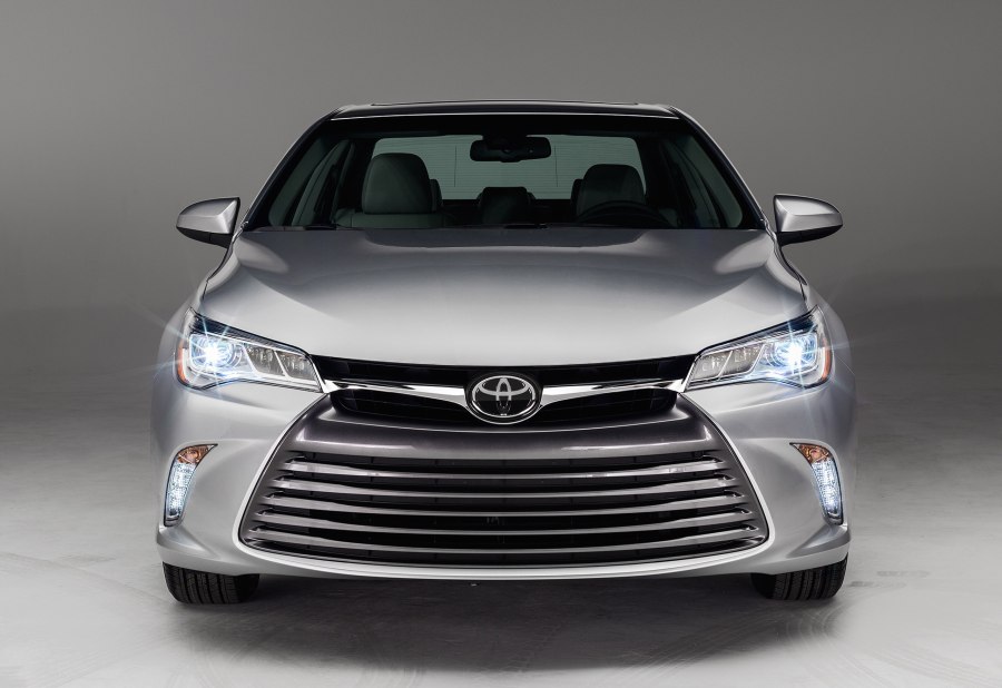 Toyota Camry v60