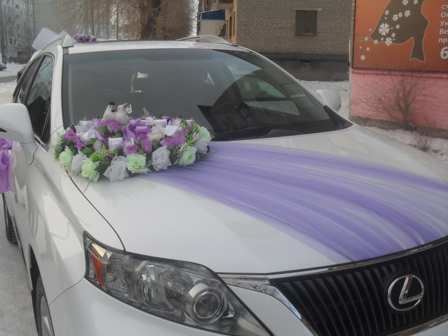 Свадебное украшение на капот