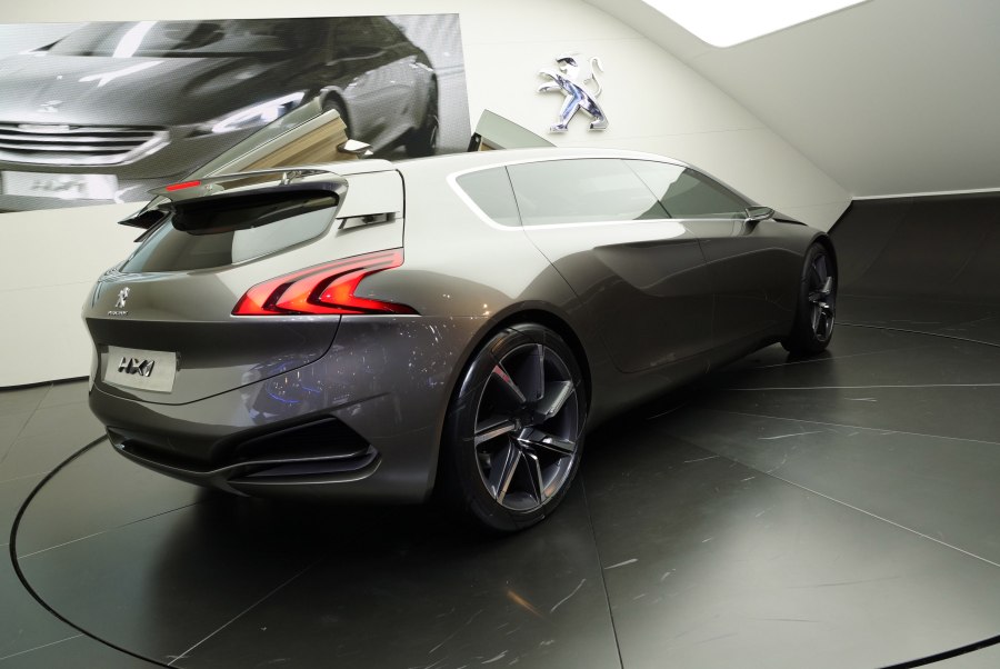 Peugeot 608 Concept