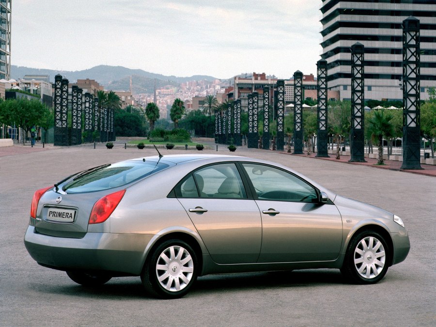 Nissan primera р12 черная