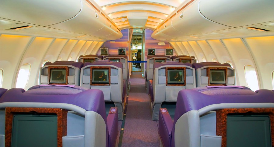 Singapore Airlines Боинг 747 салон