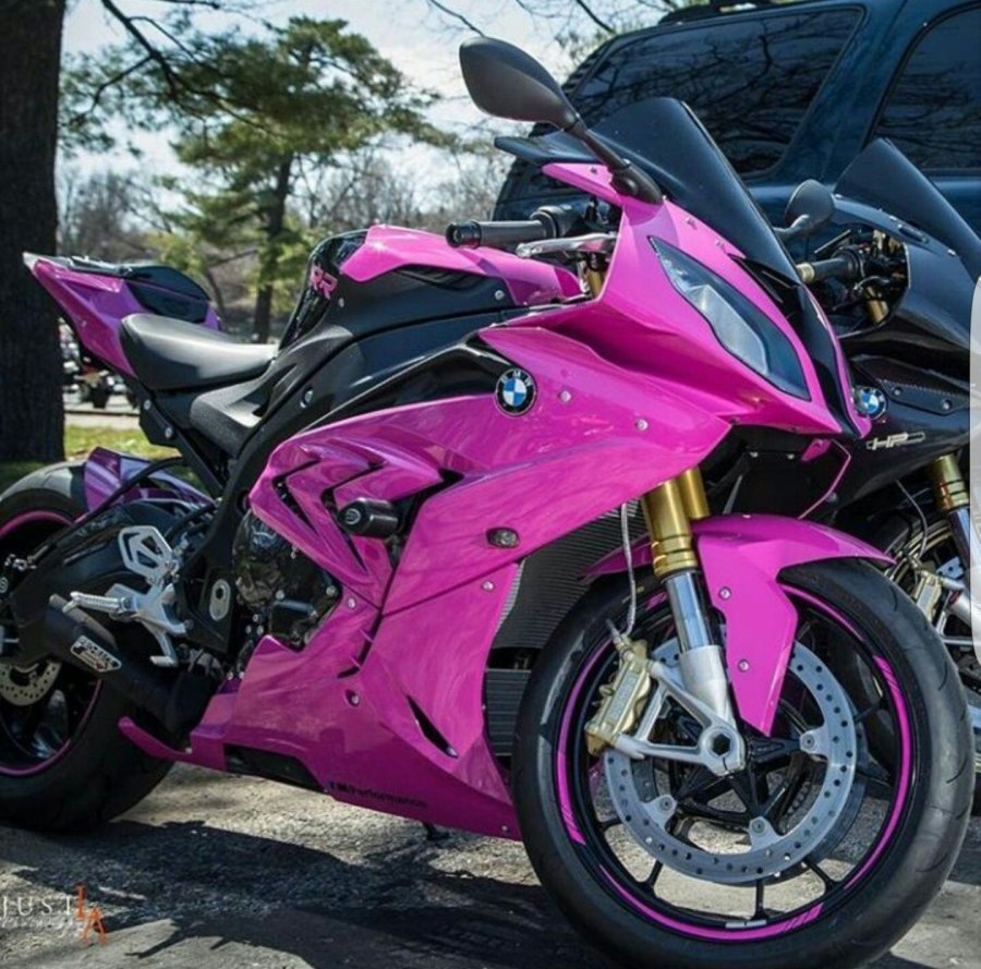 Pink Suzuki GSX-R 2004