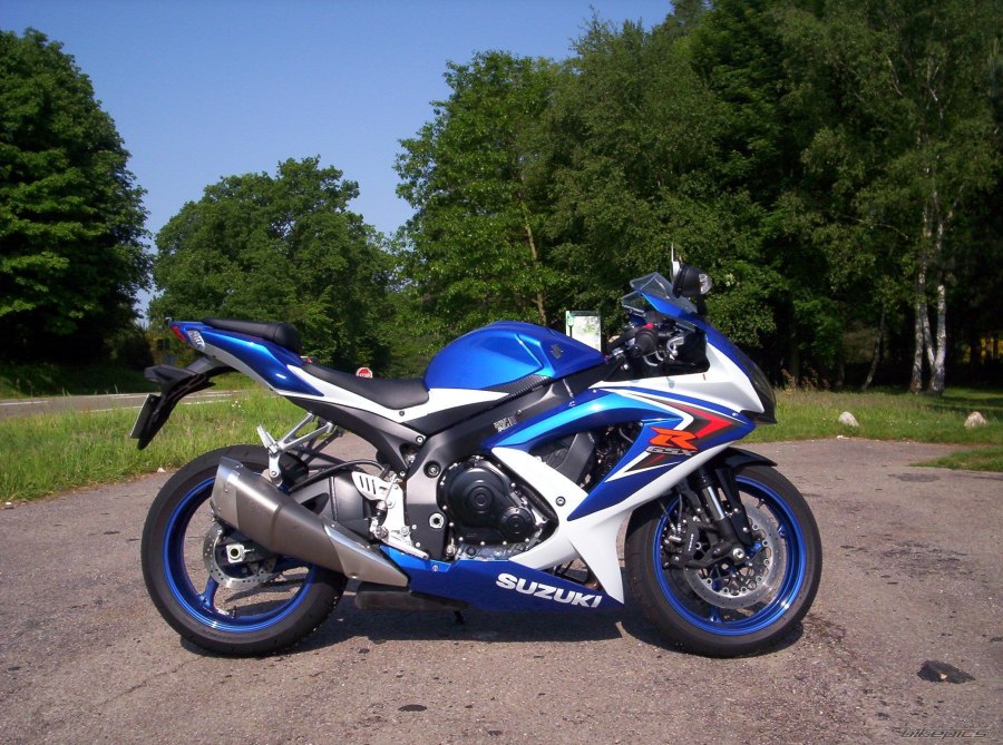 Сузуки 750 GSX R