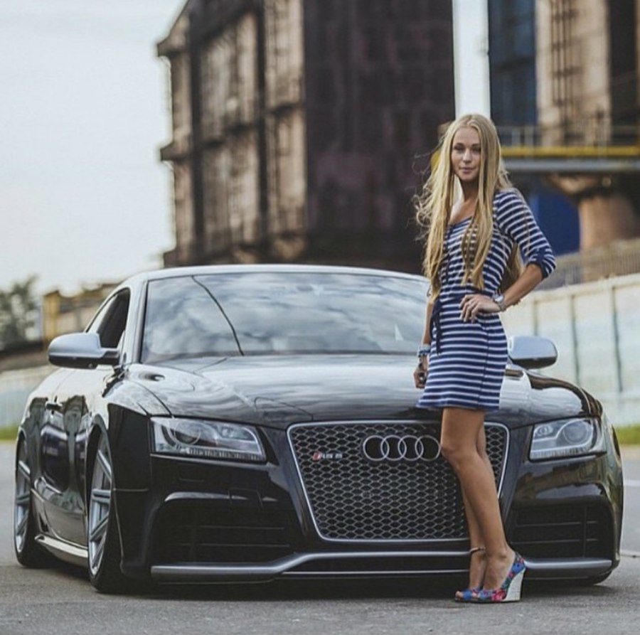 Chevrolet Круз и девушки