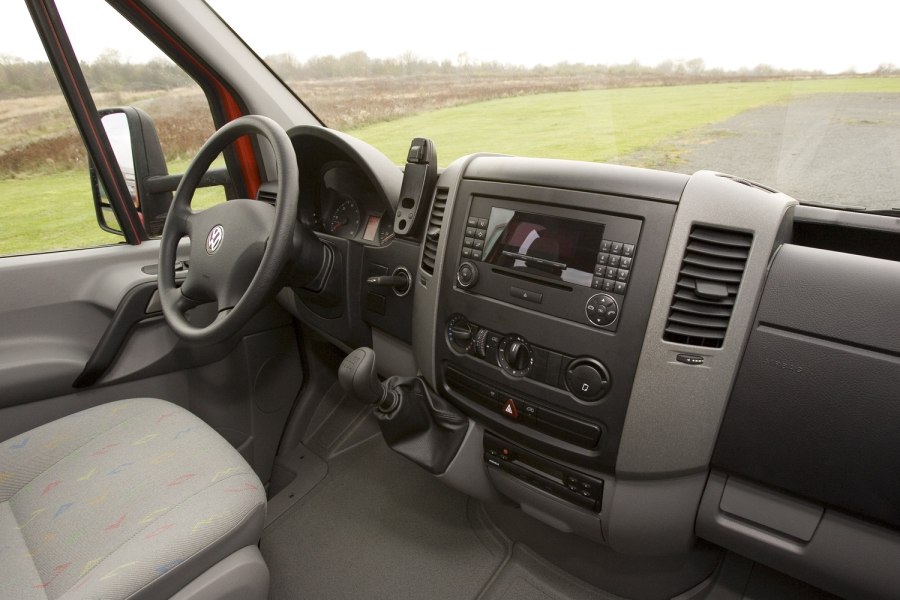 Volkswagen Crafter 2011 салон