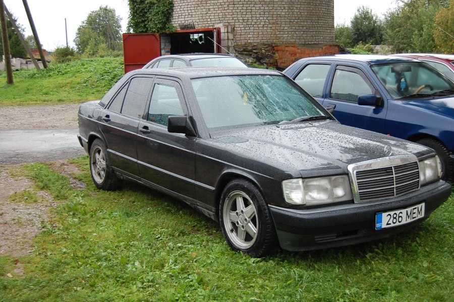 Mercedes Benz w210 Restyling черный