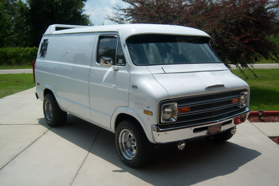 Dodge Ram van 1974