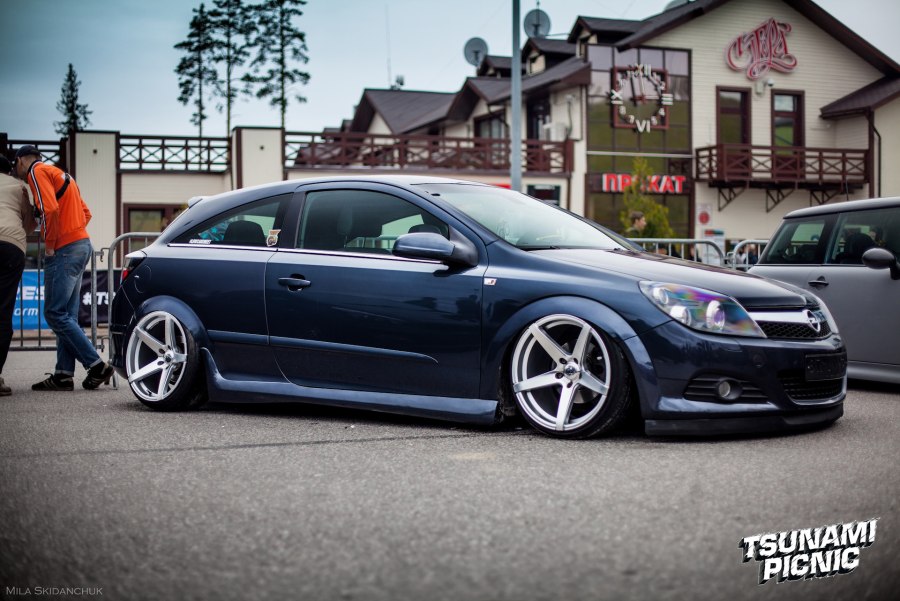 Opel Astra h Wagon stance