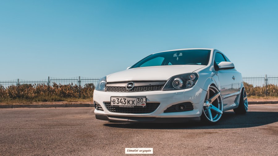 Opel Astra h stance