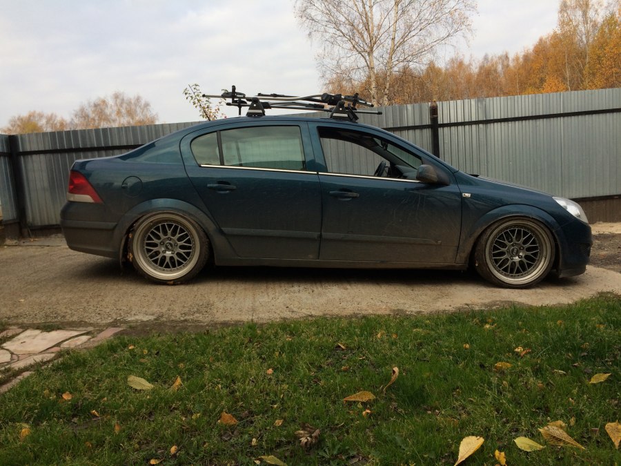 Opel Astra GTC 2.0 Turbo