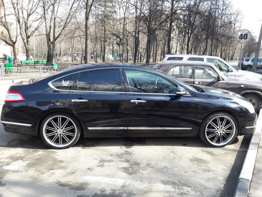 Nissan Teana r20