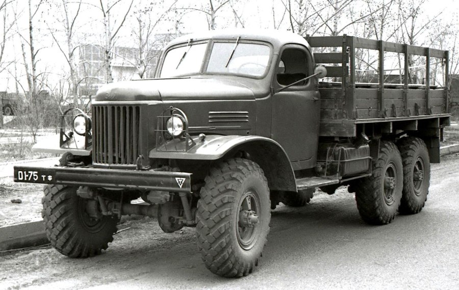 Автомобиль ЗИЛ 157