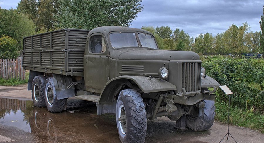 Военный грузовик ЗИЛ 157