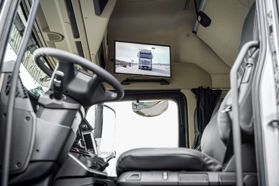 Mercedes Benz Actros 2020 салон