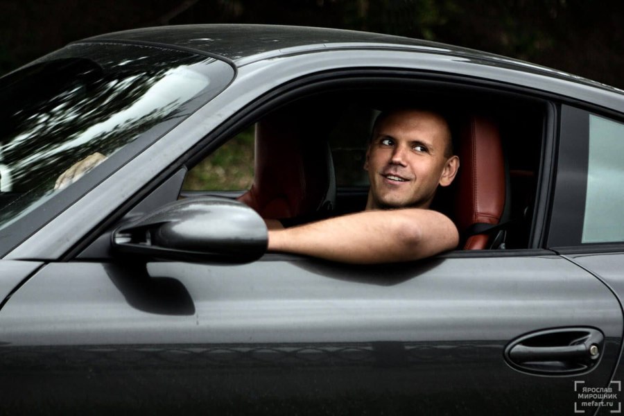Мужской фотосет с автомобилем