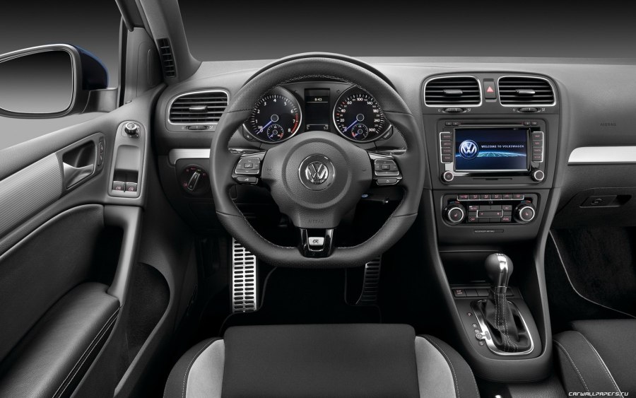 Volkswagen Golf 6 салон