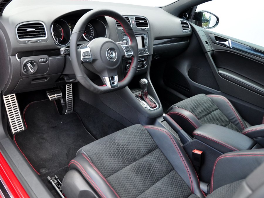 VW Golf 6 GTI салон