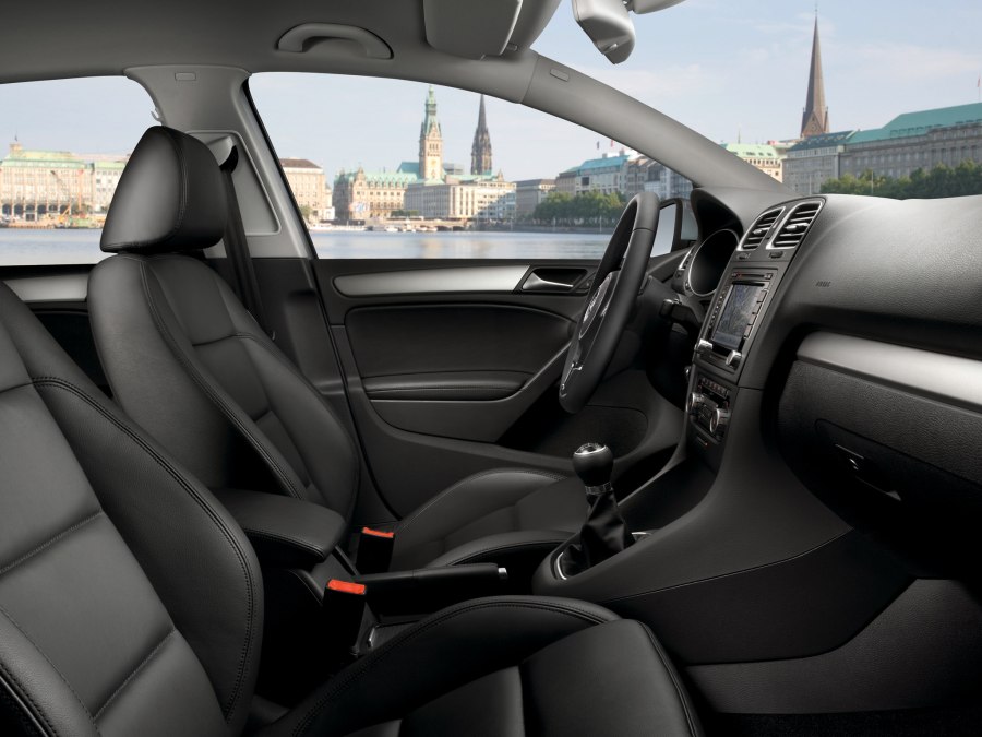 Volkswagen Golf 6 салон