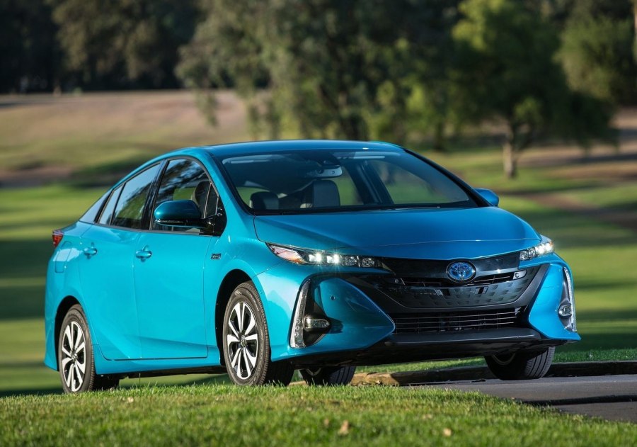 Тойота Prius гибрид