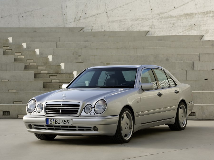 Мерседес Бенц 210