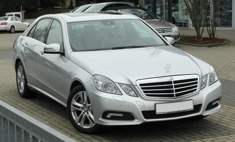 Мерседес Бенц w212 e200