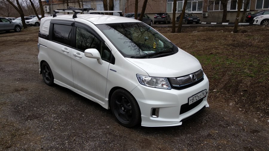 Honda freed r17