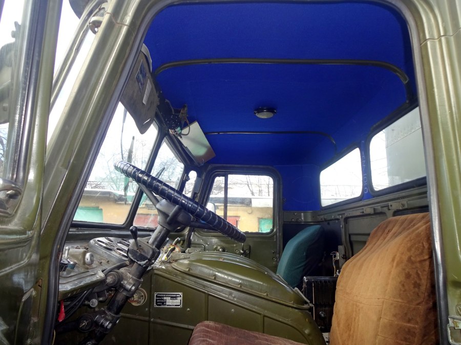ГАЗ 66 салон снизу