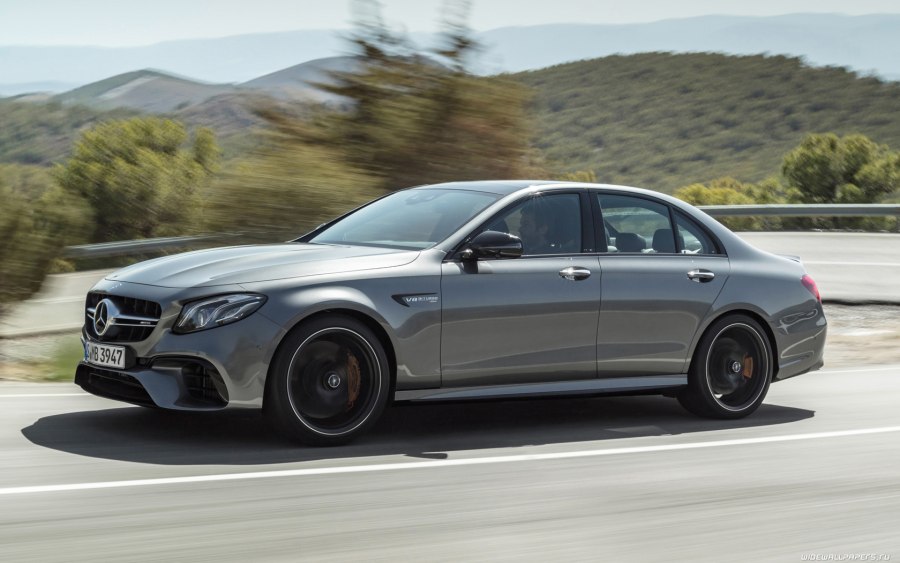 Мерседес Бенц e63 AMG