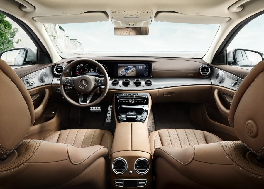 Mercedes-Benz e350 4matic салон