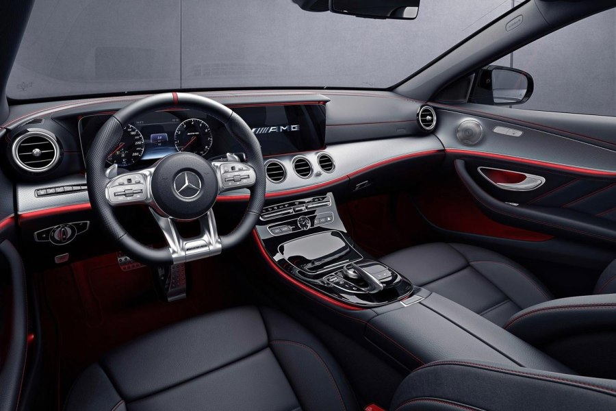 Мерседес Бенц е 63 s AMG салон