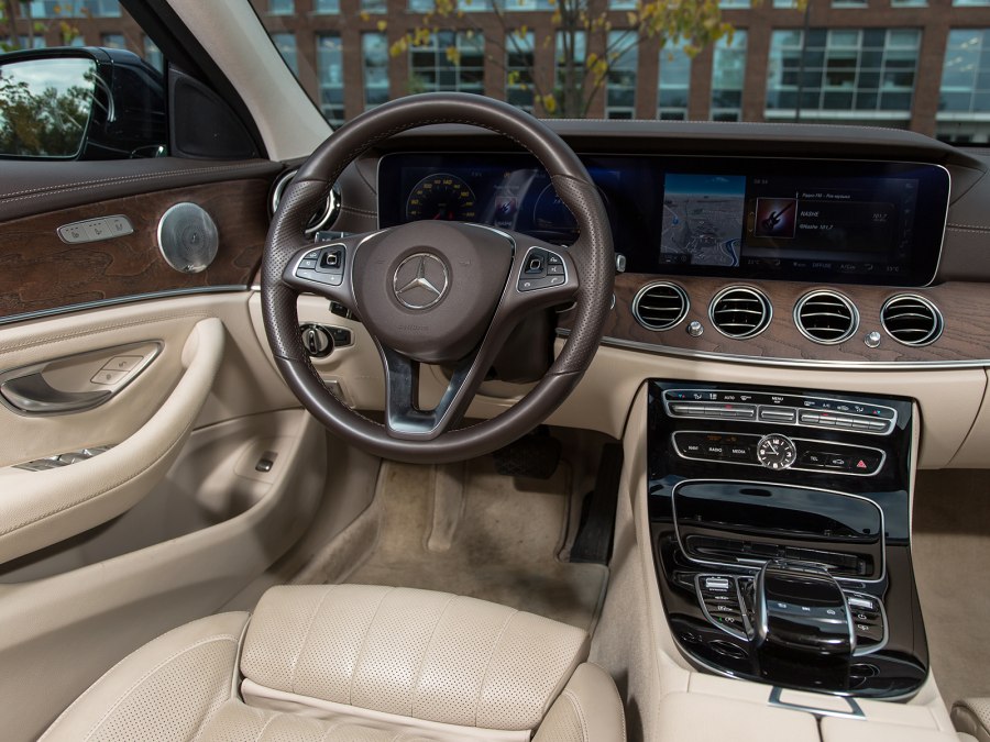 Мерседес e220 салон