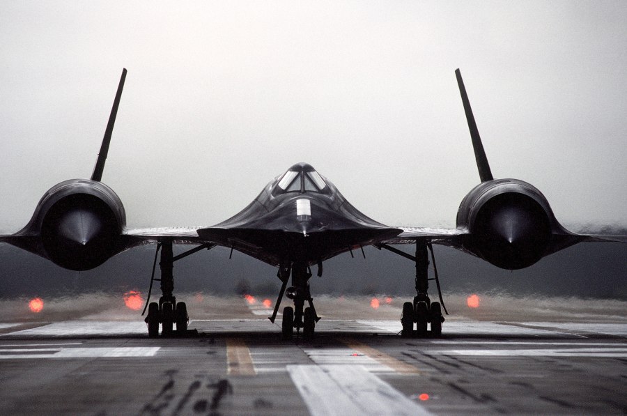 Самолет SR 71 Blackbird черный Дрозд