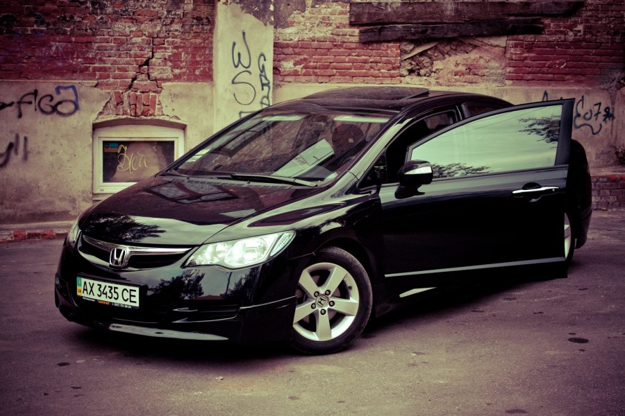 Honda Civic фиолетовая