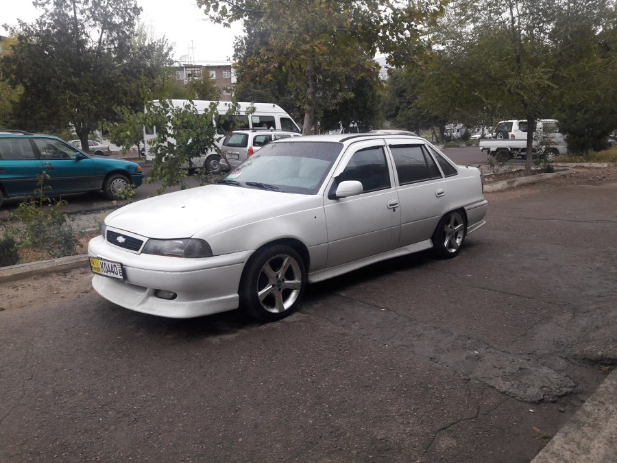 Daewoo Nexia черная на литье