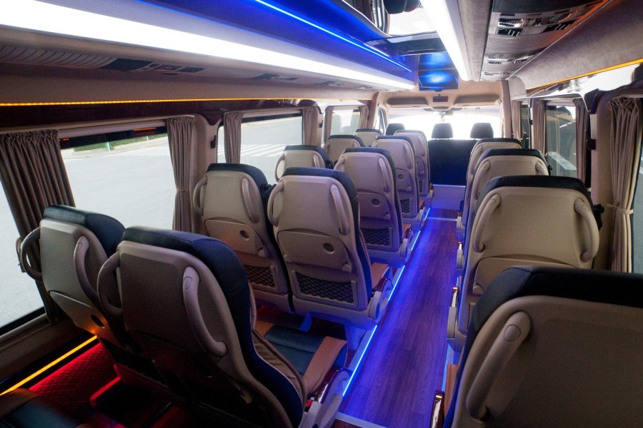 Микроавтобус Mercedes-Benz Sprinter салон