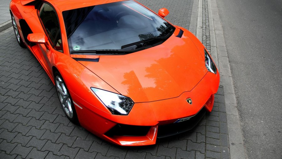 Ламборджини авентадор LP 704