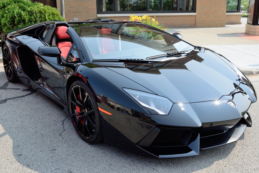 Lamborghini Aventador lp700