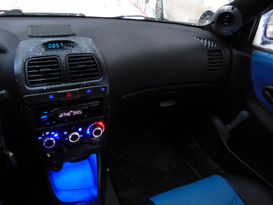 Hyundai Accent черный салон